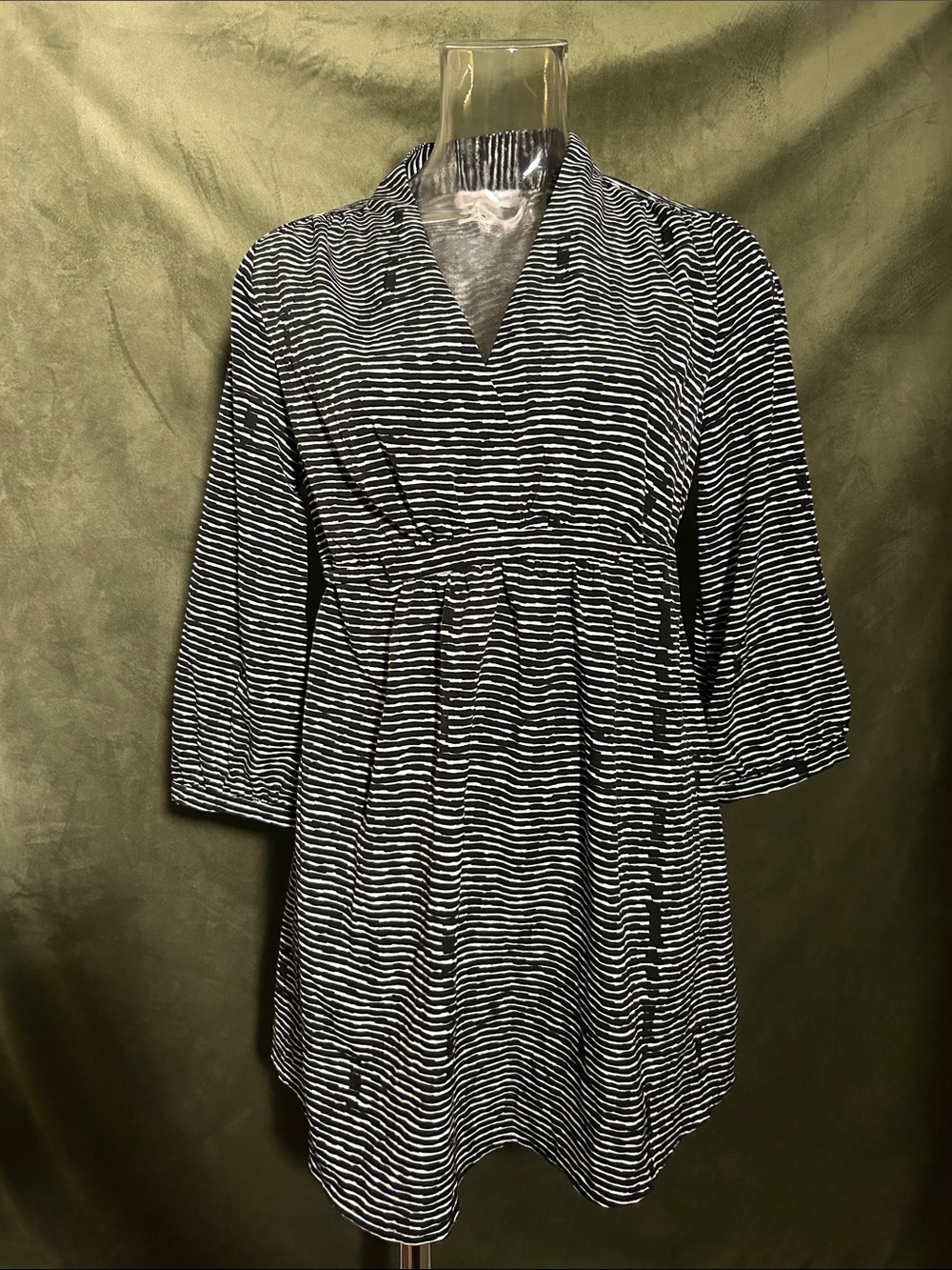 Liz Lange Black and White Striped V-Neck Tunic Maternity